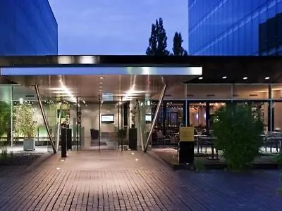 Innside By Melia Duesseldorf Seestern 4*, Dusseldorf